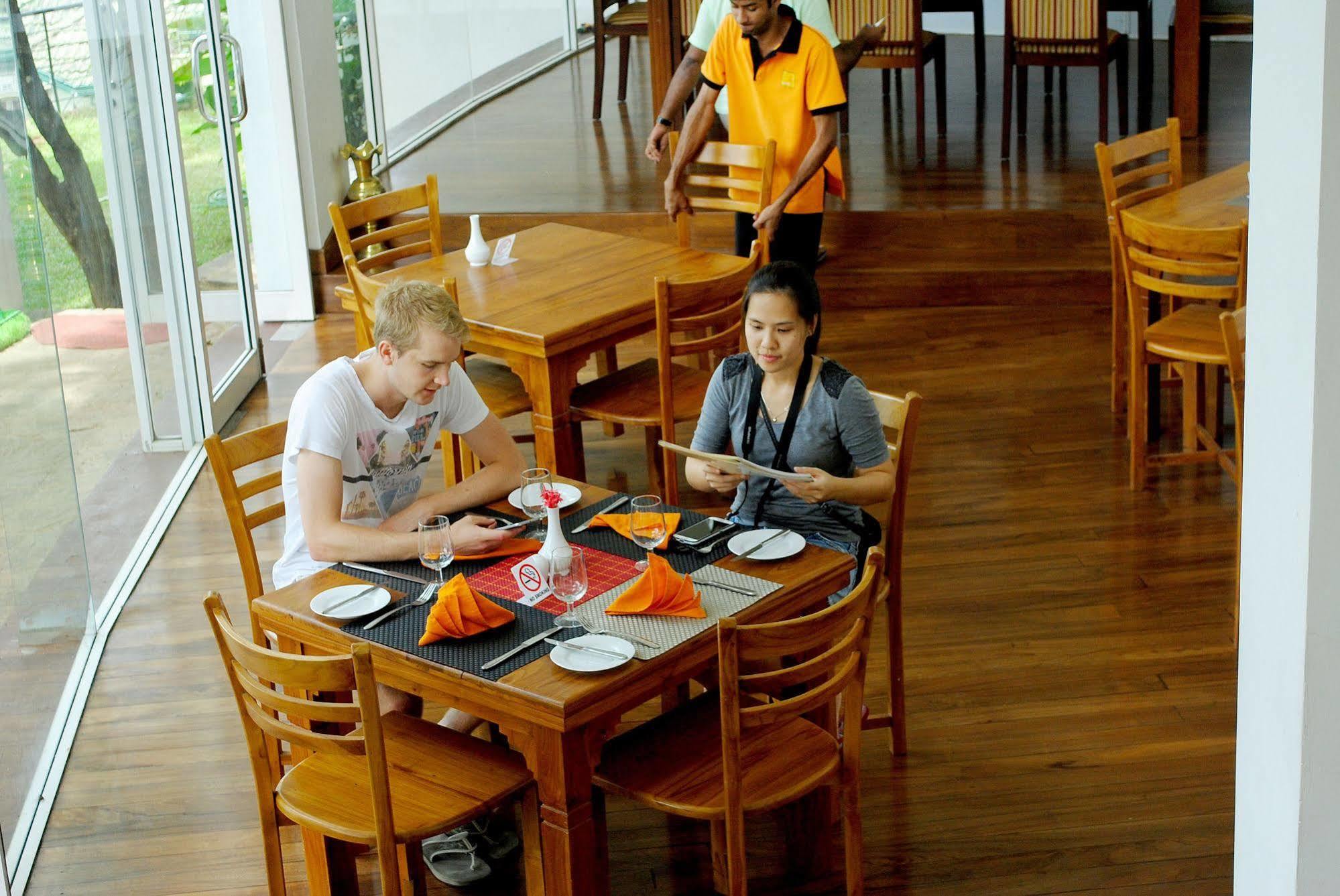 Hotel See Kandy Exteriör bild